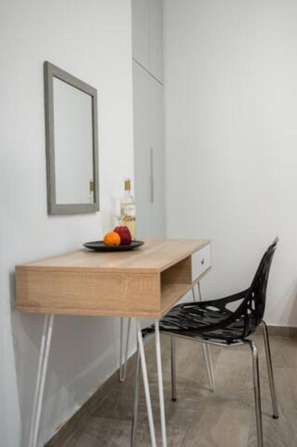 The Avra Apartment *